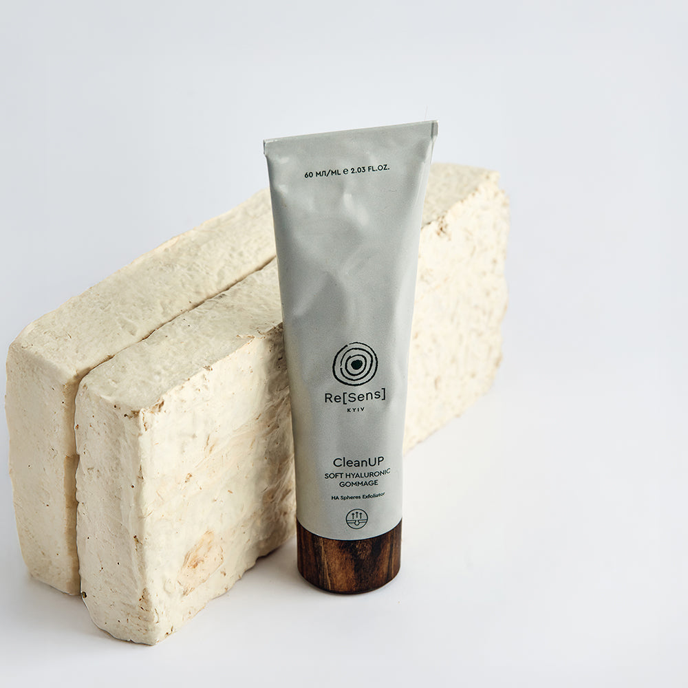 CleanUp švelni gommage kaukė su hialuronu