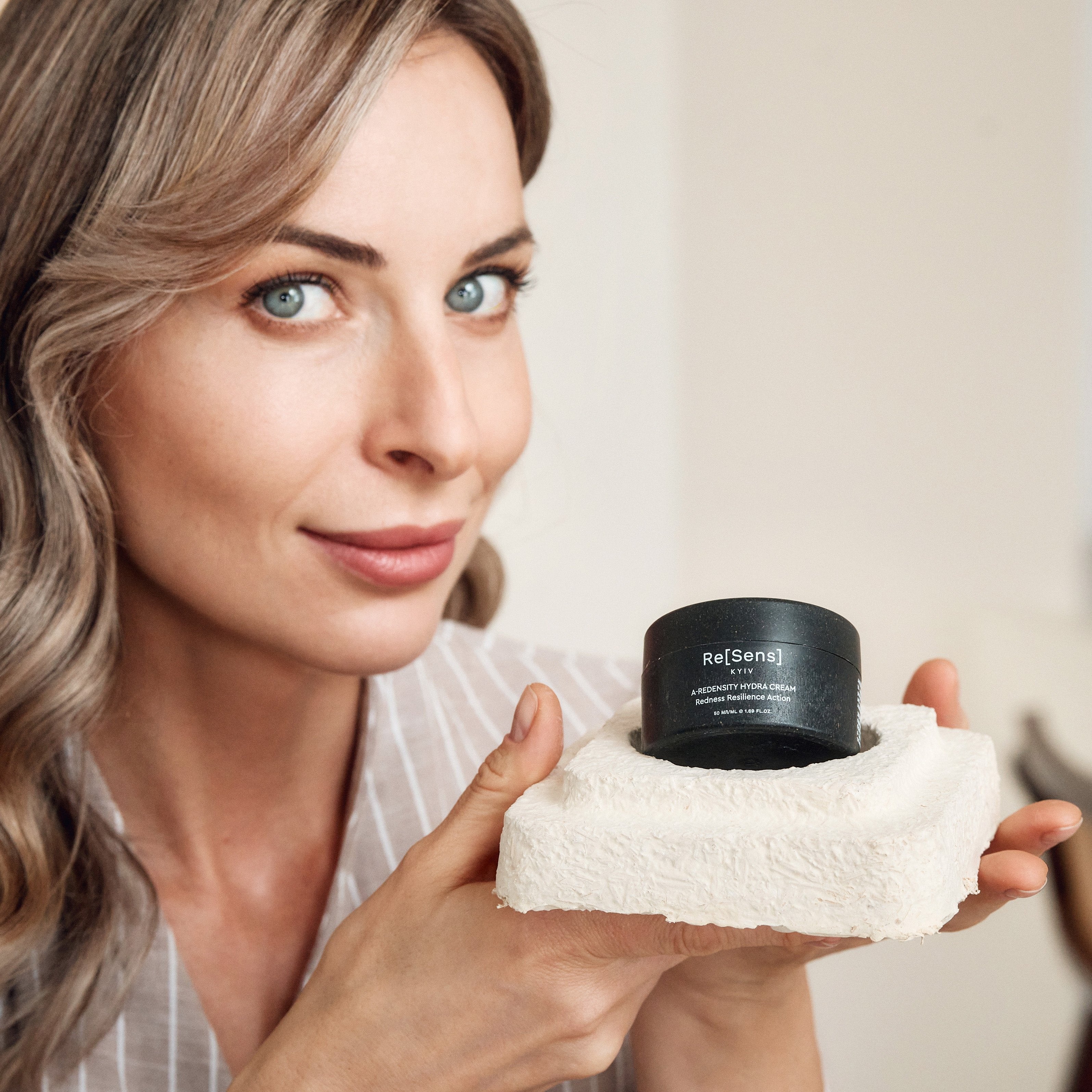 A-Redensity Hydra kremas