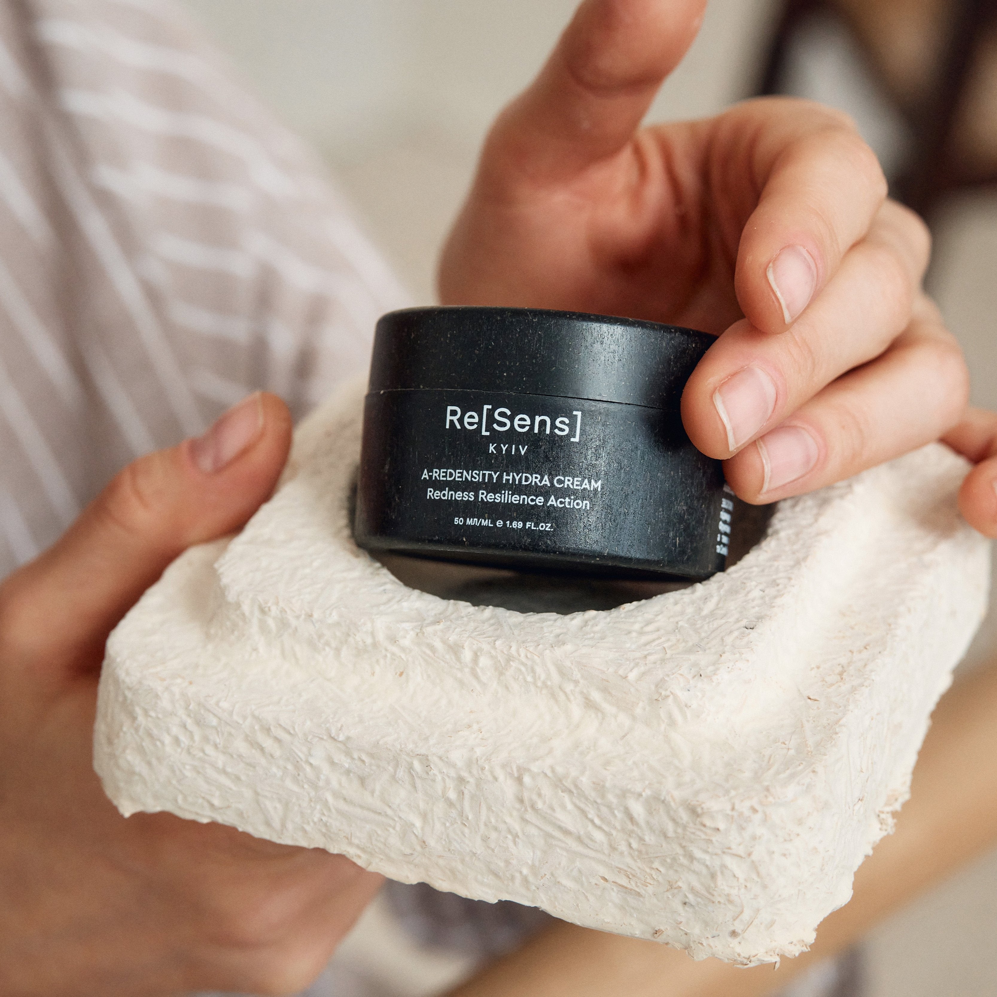 A-Redensity Hydra kremas